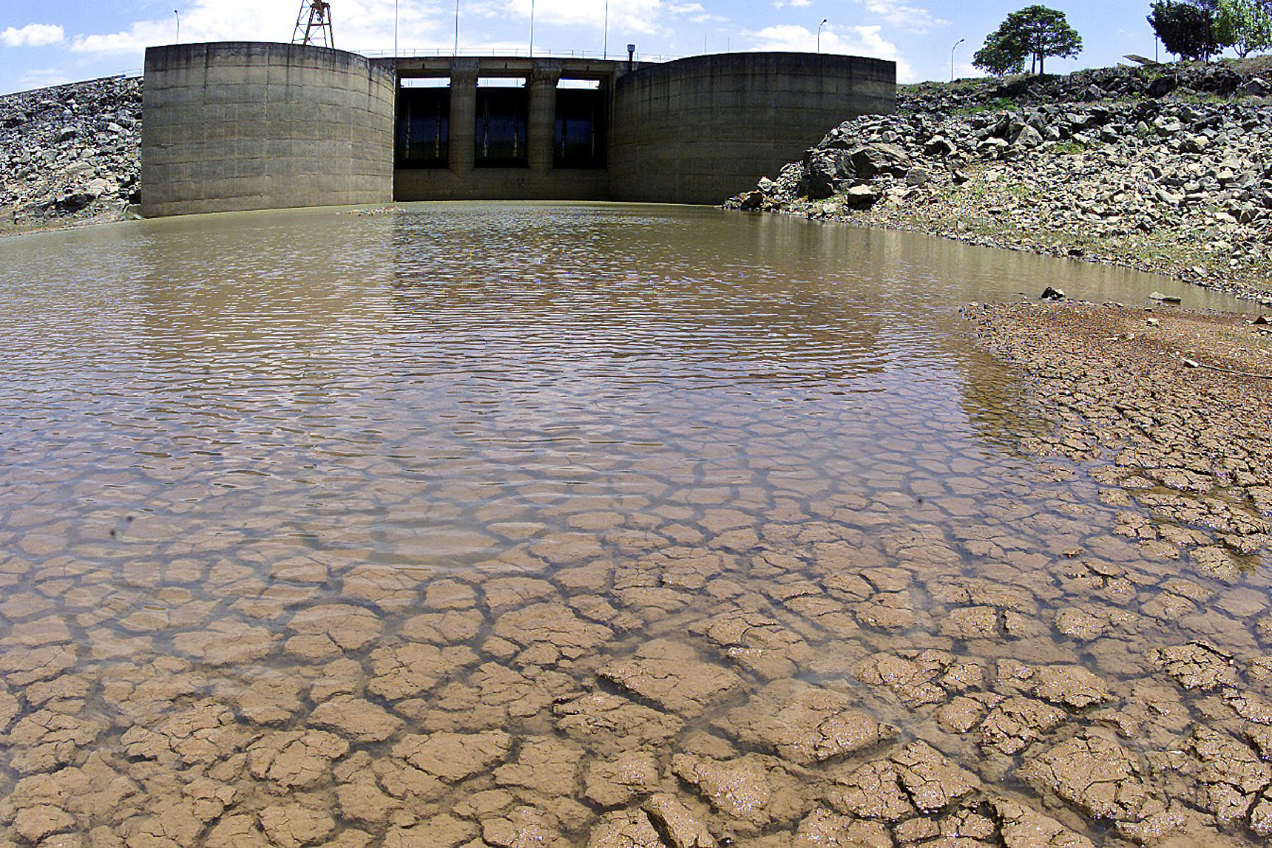 Sistema Cantareira em São Paulo durante a crise hídrica de 2021: previsão de secas mais intensas e prolongadas que terão impacto no geração de energia (Foto: Agência Brasil)