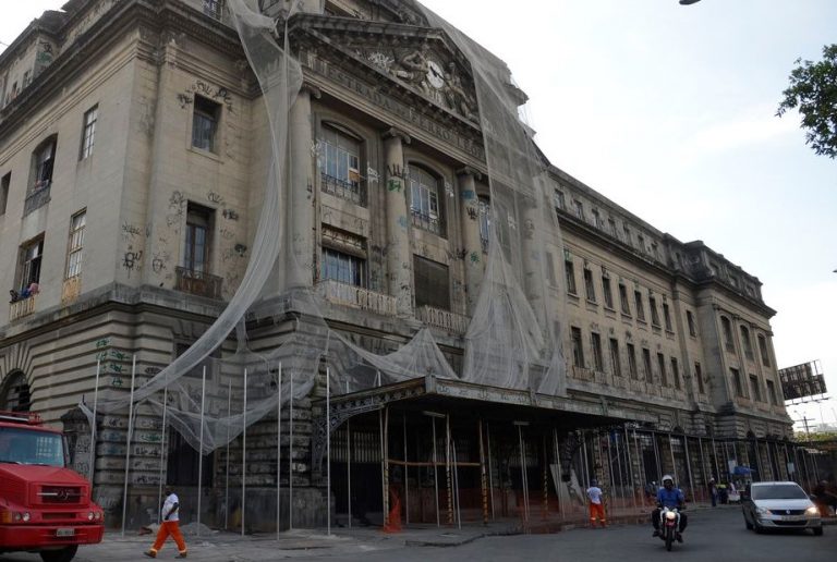 A Estação Leopoldina não recebe trens há duas décadas: retrato da decadência do transporte ferroviário no Brasil e do caos no transporte público do Rio (Tomaz Silva / Agência Brasil - 20/09/2018)