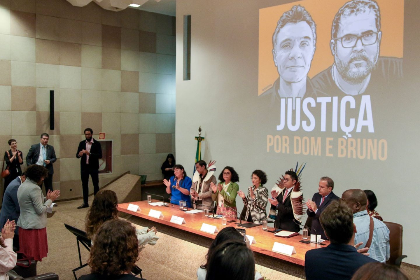 Homenagem ao indigenista Bruno Pereira e ao jornalista Dom Phillips no Ministério da Justiça: levantamento aponta assassinato de 169 defensores e defensora dos direitos humanos no governo Bolsonaro (Foto: Antônio Cruz/ Agência Brasil - 05/06/2023)