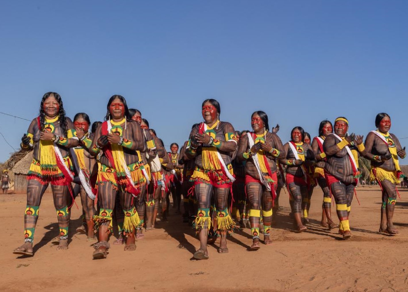 Abertura de “O Chamado do Cacique Raoni', encontro de lideranças na Aldeia Piaraçu, território Kayapó em São José do Xingu, no Mato Grosso: 800 líderes indígenas reunidos com marco temporal no centro das discussões (Foto: Kamikia Kisêdjê/Amazônia Real - 24/07/2023)