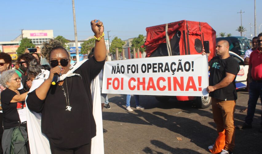 Manifestação no Guarujá denuncia chacina da polícia paulista: mulheres vão à rua defender homens. Foto Ailton Martins/Ponte Jornalismo