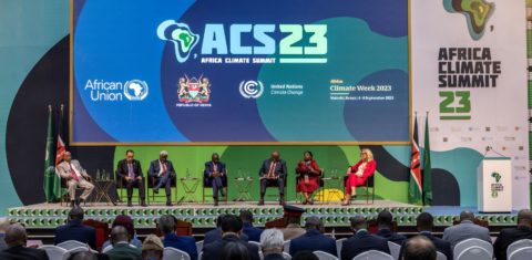 Debate na Cúpula do Clima da África em Nairóbi (Quênia): criação de novos impostos globais sobre as emissões de carbono e reformas das instituições internacionais para ajudar a financiar ações contra as alterações climáticas (Foto: Luís Tato)
