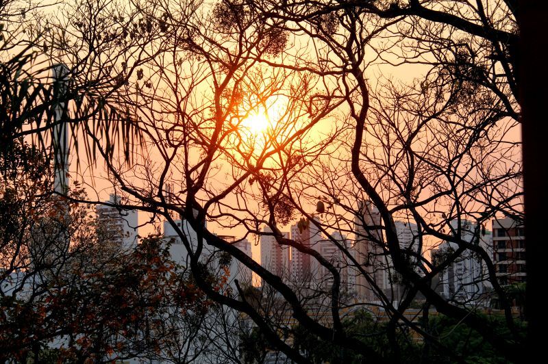 Cuiabá, capital mais quente do país, nesta última semana de inverno: Centro-Oeste deve registrar temperaturas acima de 40 graus (Foto: Luís Alves / Prefeitura de Cuiabá)