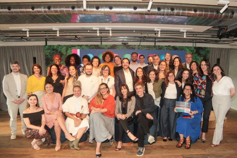 Integrantes da diretoria do Pacto Global da ONU no Brasil e dos Conselhos Consultivos dos Movimentos no lançamento do relatório '1 Ano de Ambição 2030': indicadores para medir avanço das metas das empresas em direção aos Objetivos do Desenvolvimento Sustentáveis (Foto: Husam Adin / Divulgação)