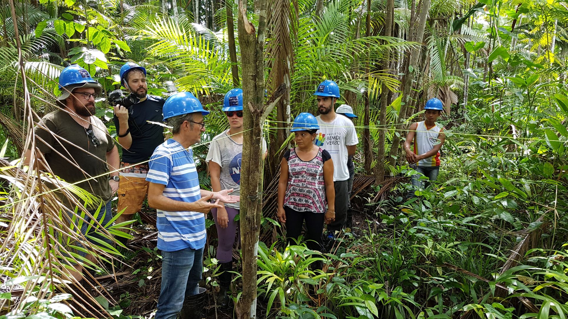 Treinamento para extrativistas, líderes comunitários, técnicos de órgãos públicos e estudantes no Centro de Referência em Marajó: produção sustentável de açaí (Foto: Embrapa)