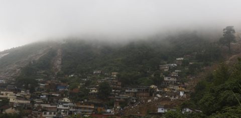 Região de Petrópolis atingida por tempestade que matou mais de 200 pessoas em 2022: eventos extremos mostram que a adaptação a um mundo mais quente é desafio para a humanidade (Foto: Tânia Rego / Agência Brasil - 19/02/2022)