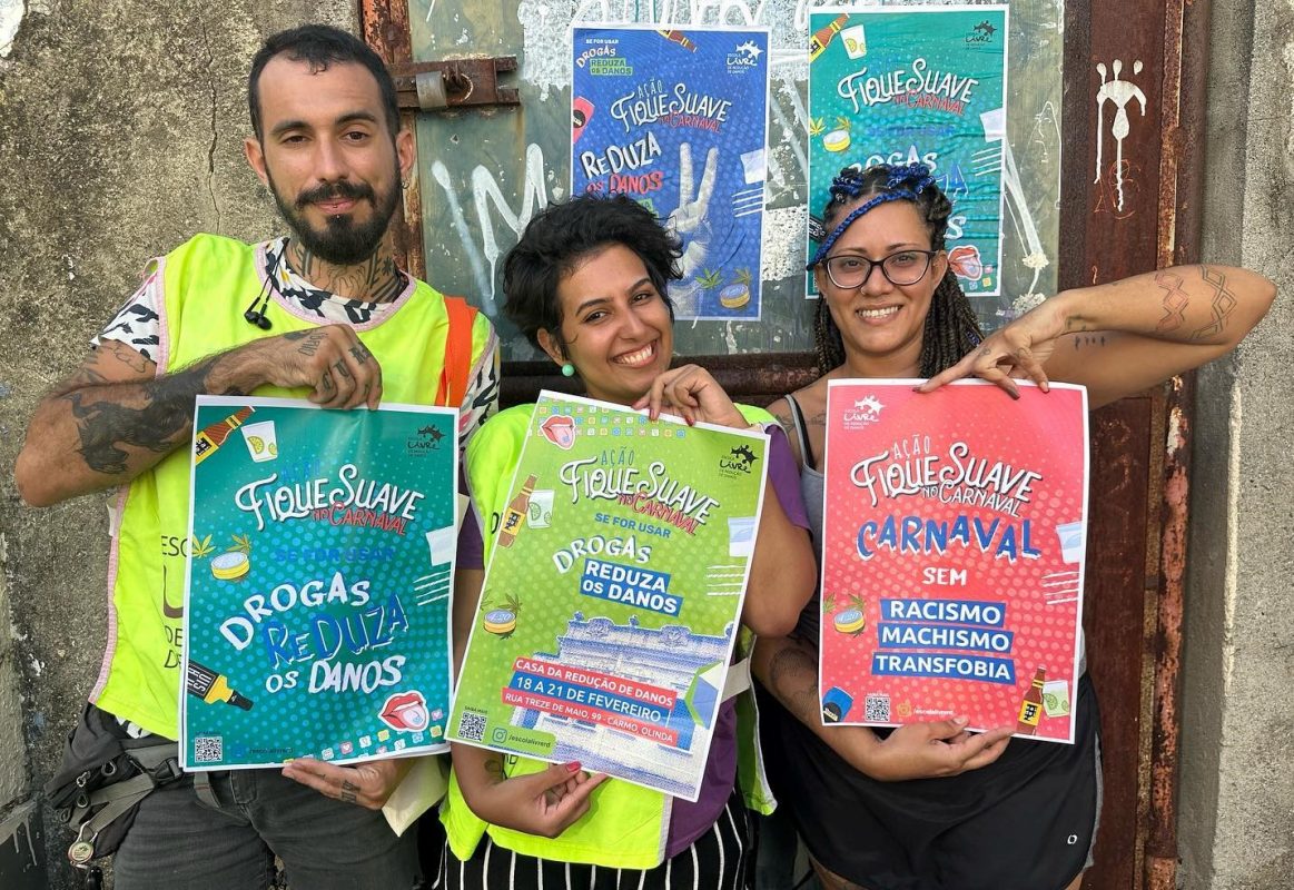 Agentes de Redução de Danos da Escola Livre de Pernambuco em campanha no Carnaval: apologia ao cuidado (Foto: Divulgação / Escola Livre de Redução de Danos)