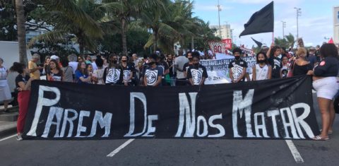 Manifestação contra a violência policial e o racismo no Rio de Janeiro: em entrevista, Jurema Werneck, diretora da Anistia, analisa os impactos da descriminalização do uso de drogas em julgamento no STF (Foto: Maré de Notícias - 26/05/2019)