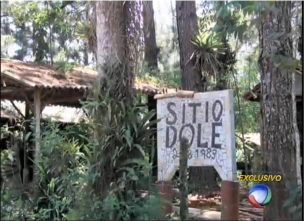 Sítio do Lê, em Embu-Guaçu, onde Liana e Felipe foram sequestrados: "isso é coisa de Champinha", disse um morador (Reprodução / TV Record)