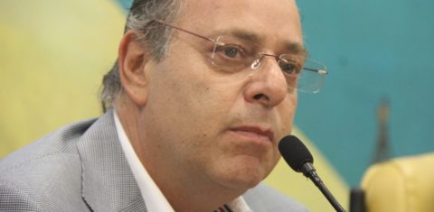 O advogado Ari Friedenbac, pai de Liana, assassinada aos 16 anos: críticas à internação de Champinha numa unidade irregular e defesa de mudanças no ECA para prever punição severa para crimes graves (Foto: CMSP)