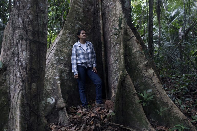 Claudelice dos Santos: "Só nos resta lutar para se manter vivo, lutar para manter nosso modo de vida e sermos respeitados". Foto Marizilda Cruppe