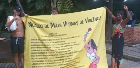 Deize (à direita): ativista que luta por justiça na morte de filhos vítimas da violência. Acervo pessoal