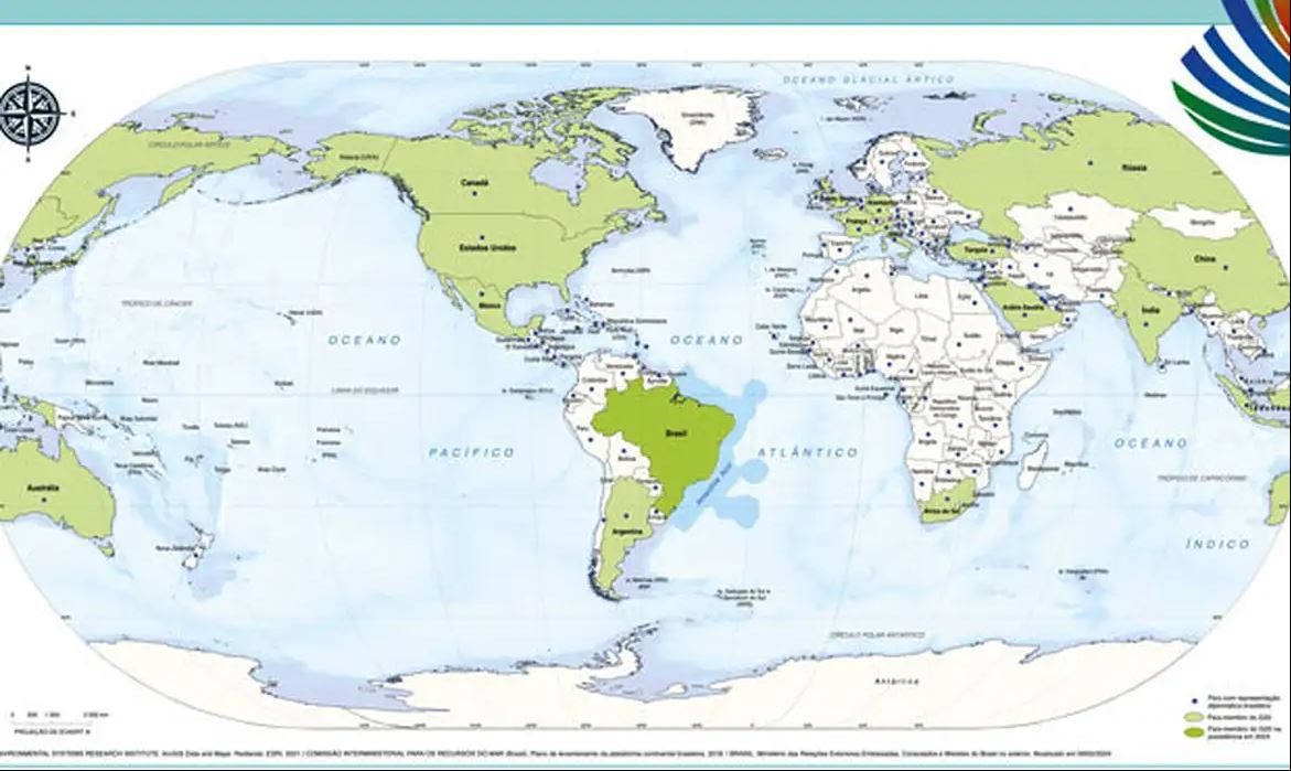 O mapa-múndi proposto pelo IBGE: Brasil no centro e pensamento decolonial. Reprodução