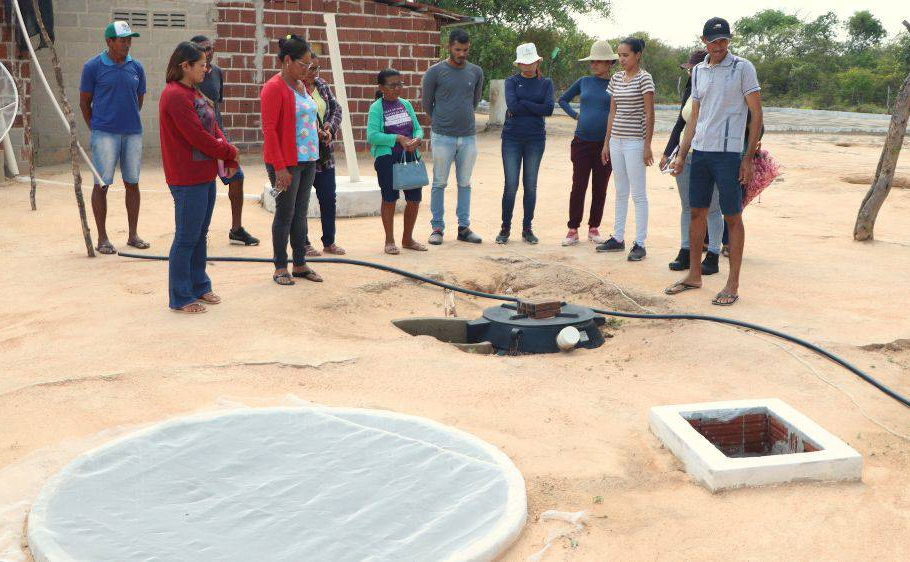 Comunidade de Fundo de Pasto em Remanso recebe formação sobre armazenamento de água: empreendimentos ameaçam modo de vida tradicional (Foto: IRPAA)