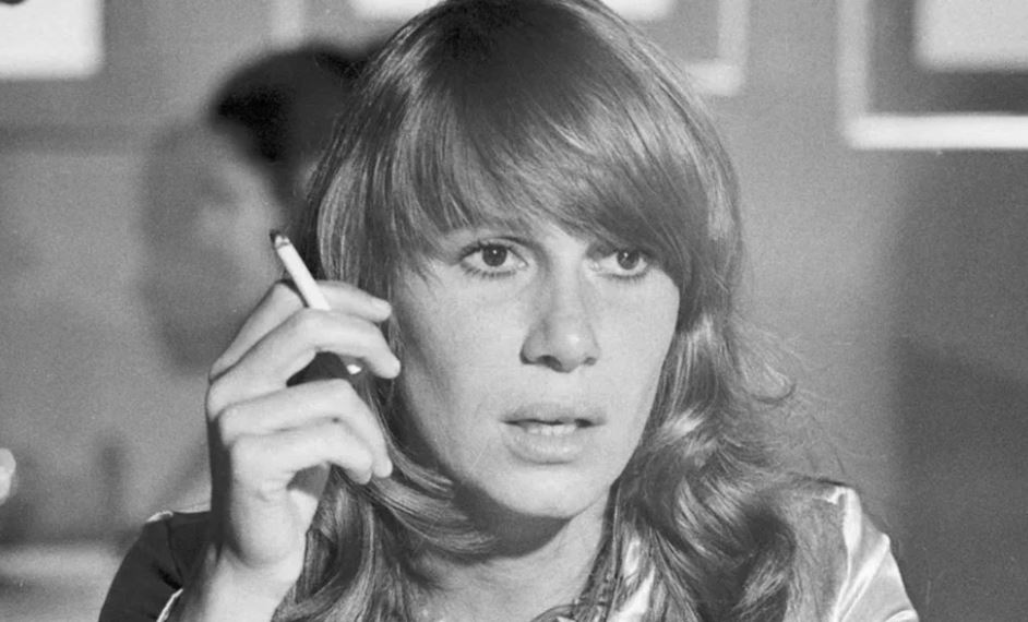 Renata Sorrah, em "Selva de pedra", novela de 1976, campeã de audiência: cigarro era pop. Foto divulgação/TV Globo