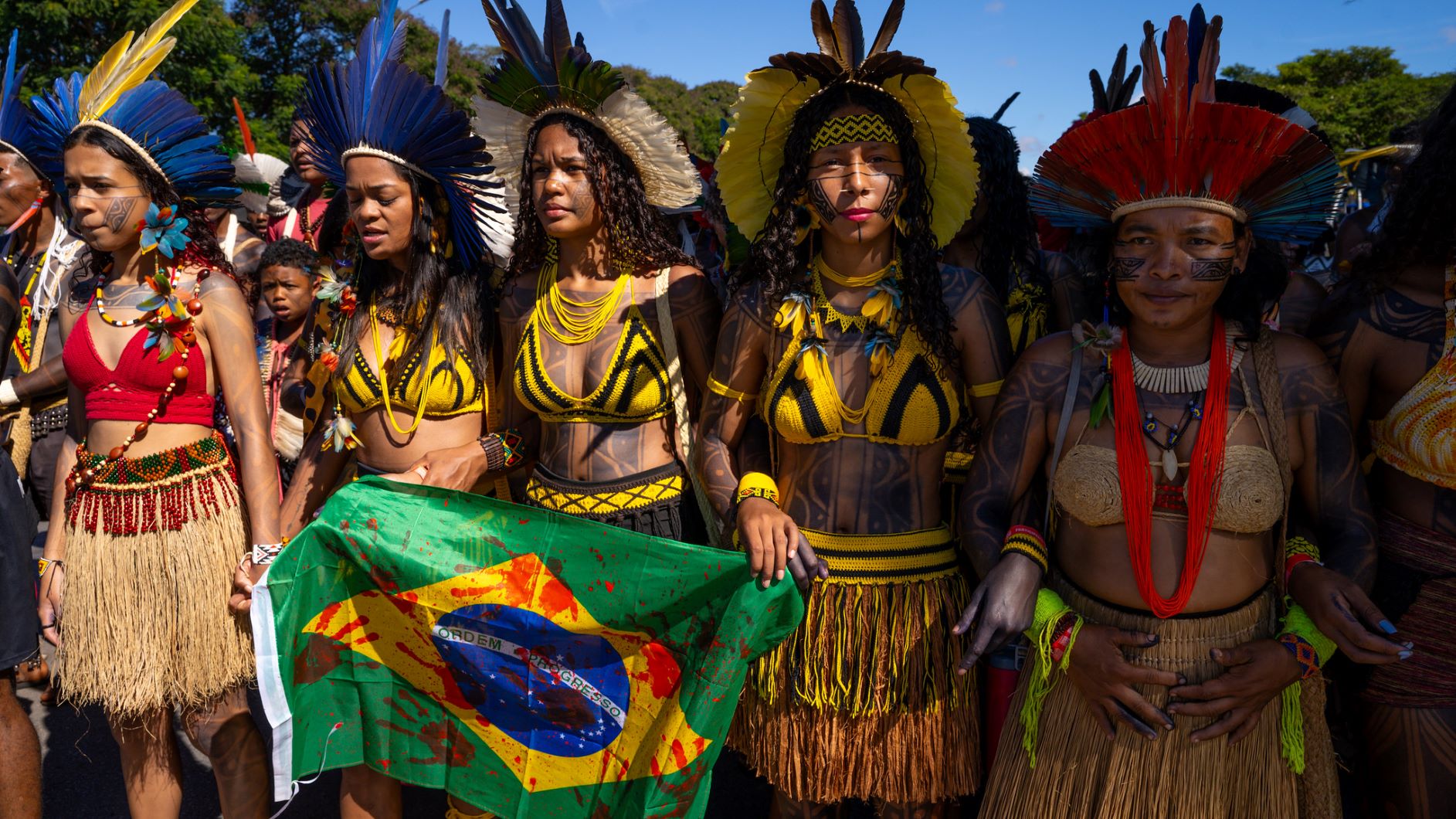 Protesto contra marco temporal em Brasília: Cimi registrou pequena redução no número de conflitos territoriais - foram 150 em 2023 em comparação com os 158 de 2022 (Foto: Verônica Holanda / Cimi - 25/04/2024)