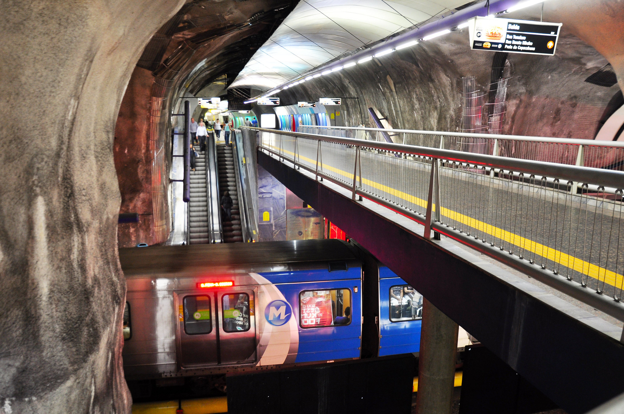 A estação Cantagalo do metrô: área mais rica da cidade priorizada em transporte historicamente deficiente. Foto Alexandre Macieira/Riotur