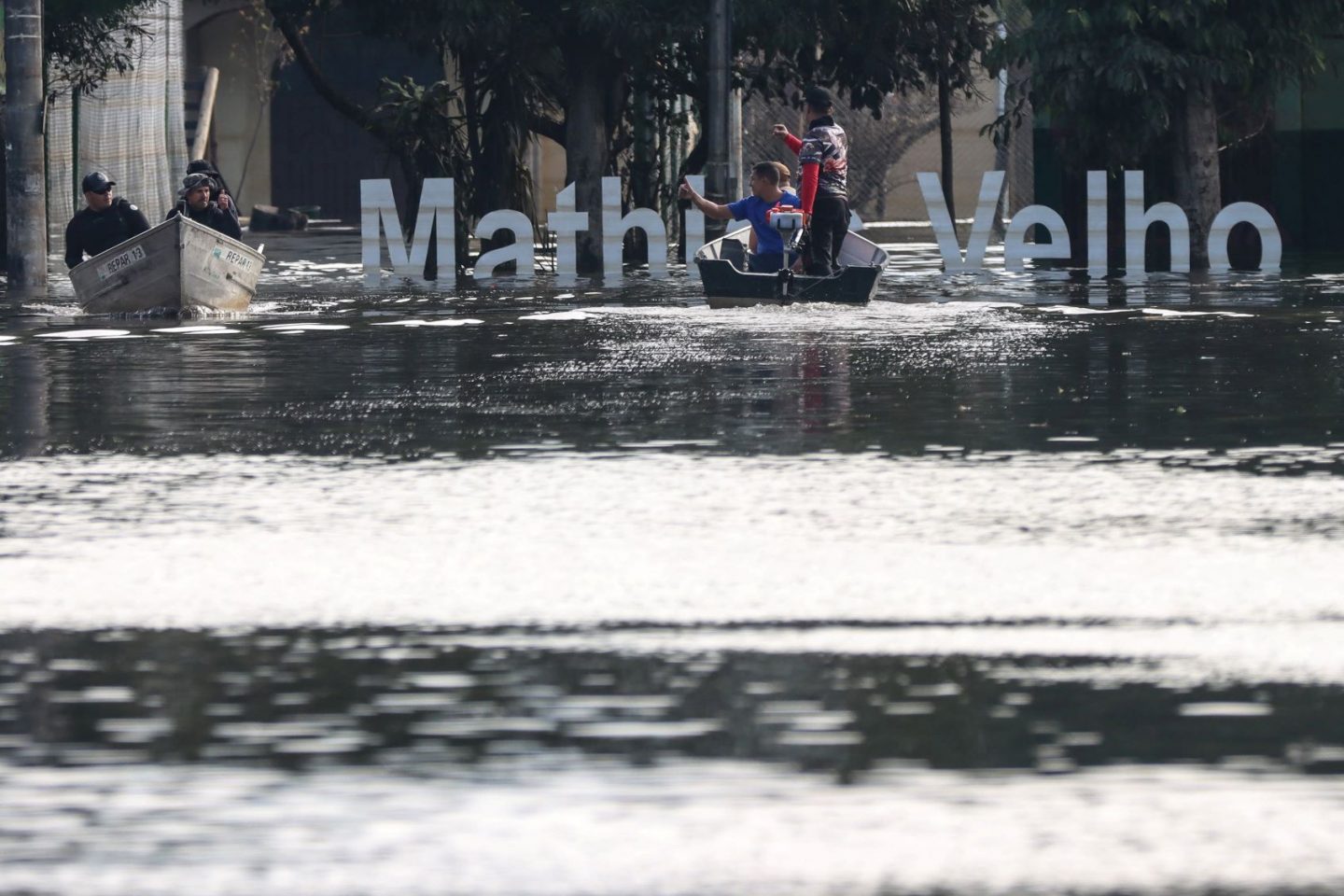 Município de Canoas, na Região Metropolitana de Porto Alegre, submerso após temporais: estudo mostra que Região Sul do Brasil vem apresentando, desde 1950, tendência de aumento de extremos de chuvas (Foto: Rafa Neddermeyer / Agência Brasil)