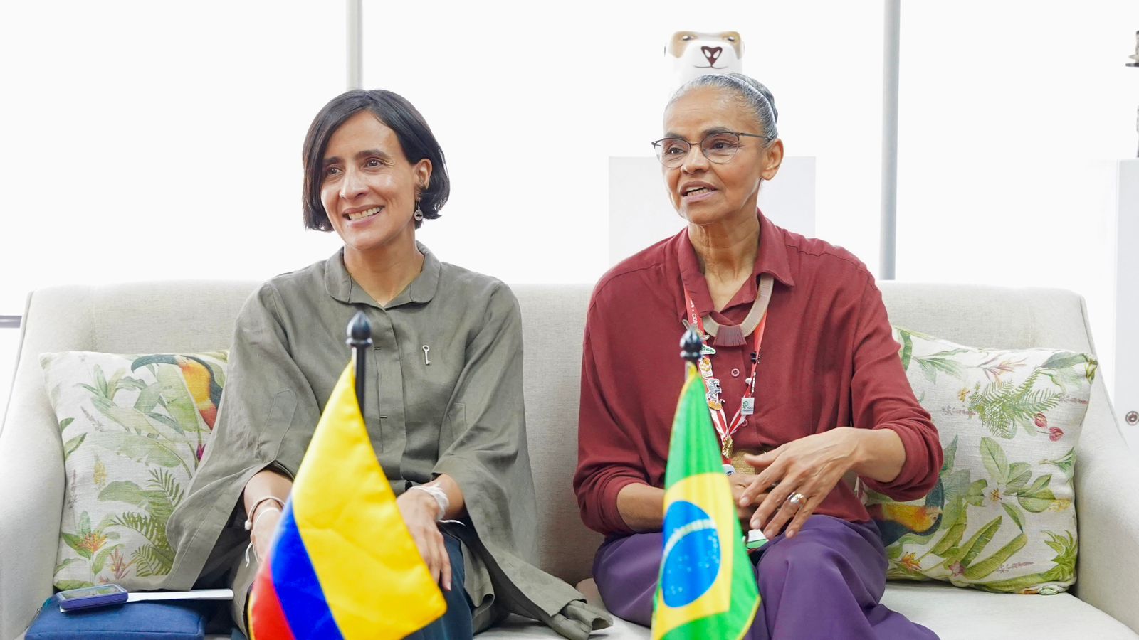 A ministra Marina Silva com a a ministra de Meio Ambiente e Desenvolvimento Sustentável da Colômbia, Susana Muhamad em encontro na COP16: avanço para implantação de fundo para florestas tropicais (Foto: COP16/Divulgação)