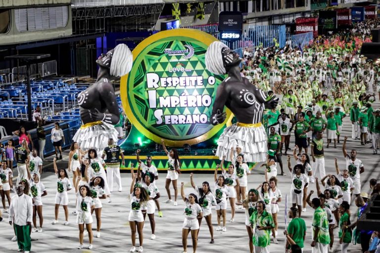 Ensaio técnico do Império Serrano com compensação de Carnaval: pioneira, escola de Madureira é a primeira a ter Diretoria de Sustentabilidade (Foto: Vinicius Lima / Império Serrano - 20/01/2024)