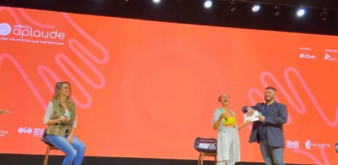 Cerimônia de entrega do Prêmio Aplaude 2023 no WTC Events Center, em São Paulo: reconhecimento de projetos de voluntariado (Foto: Divulgação / CIEDS)