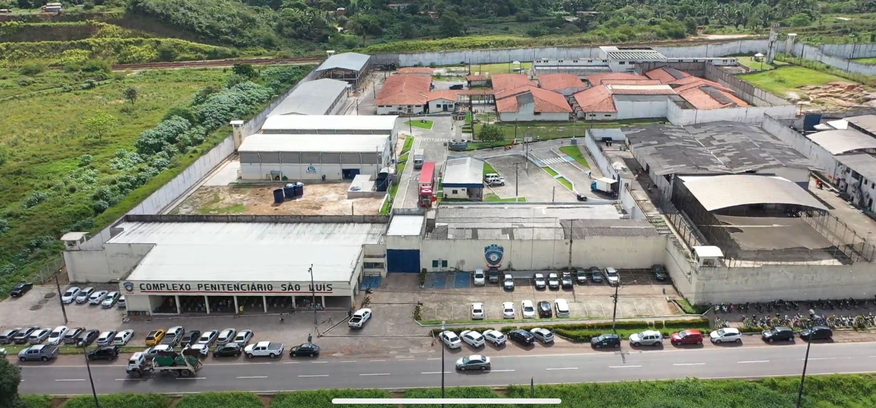 O Complexo Penitenciário São Luís, no bairro de Pedrinhas, após as reformas: novo nome, novas unidades, oficinas de trabalho e prêmios de gestão (Foto: Governo do Maranhão)