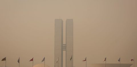 Fumaça de queimadas no interior paulista chega a Brasília e cobre Congresso: São Paulo tem recorde de incêndios (Foto: Marcelo Camargo / Agência Brasil)