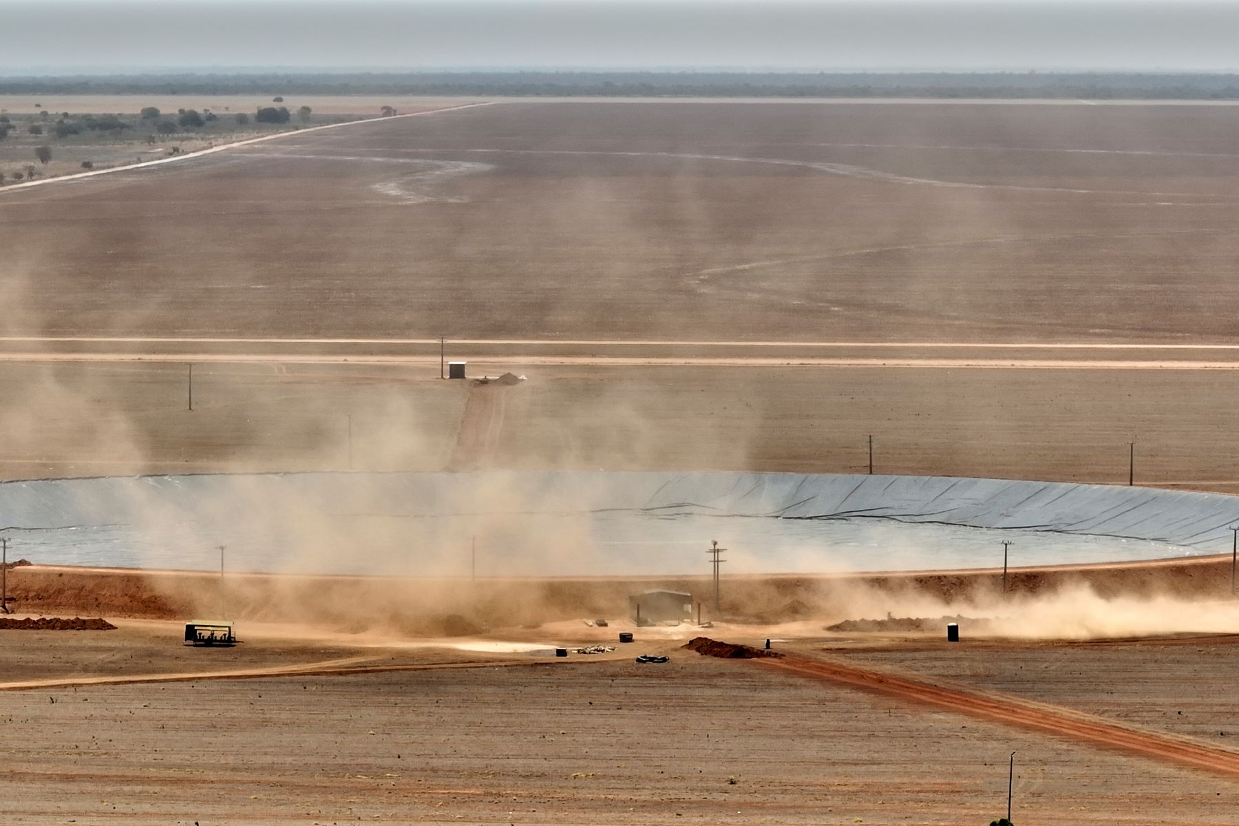 Área de expansão agrícola entre Barreiras e Correntina no oeste da Bahia: supressão da vegetação do Cerrado e ameaça às comunidades tradicionais (Foto: Macaca FIlmes)