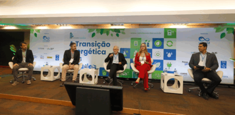 A necessidade de abandonar urgentemente os combustíveis fósseis foi a tônica do Cidades Verdes, que reuniu mais de 700 pessoas em dois dias de evento no Rio. Foto Marcelo de Jesus/Divulgação