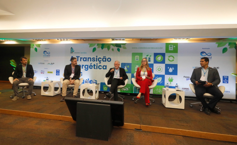 A necessidade de abandonar urgentemente os combustíveis fósseis foi a tônica do Cidades Verdes, que reuniu mais de 700 pessoas em dois dias de evento no Rio. Foto Marcelo de Jesus/Divulgação