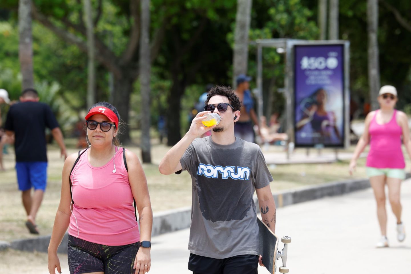 Cariocas suam no calor: janeiro mais quente da história (Foto: Fernando Frazão / Agência Brasil - 25/01/2025)