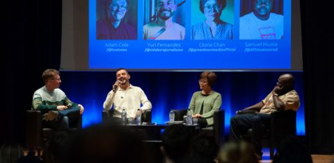 Yuri Fernandes (ao microfone) entre Adam Cole, Gloria Chan e Samuel Munia em painel no Festival Internacional de Jornalismo na Itália: debate sobre jornalismo independente, audiência e novos produtos (Foto: Ascanio Pepe / IJF)