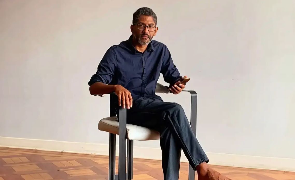 "O Avesso da Pele", livro mais famoso de Jeferson Tenório, conta a história de Pedro, que, após a morte do pai, sai em busca de resgatar o passado da família e refazer os caminhos paternos (Foto: reprodução/ Jeferson Tenório via instagram)