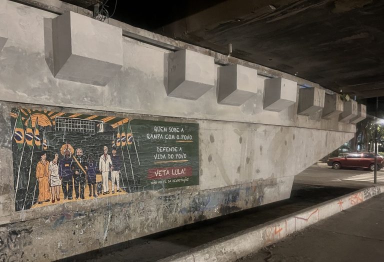 Cartaz pede veto integral do PL da Devastação: ambientalistas mostram alívio com vetos de Lula (Foto: Divulgação)