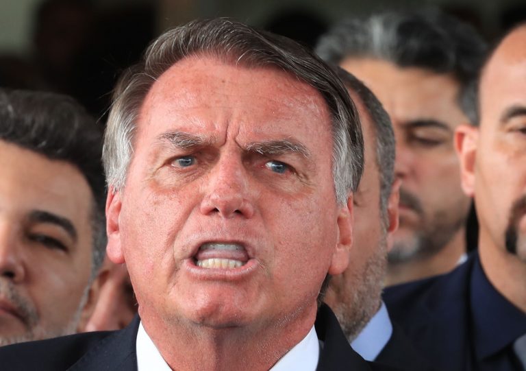 O ex-presidente Jair Bolsonaro em pronunciamento em Brasília após virar réu no STF: governo de ações e omissões que infringiram legislação ambiental (Foto: Lula Marques / Agência Brasil - 26/03/2025)