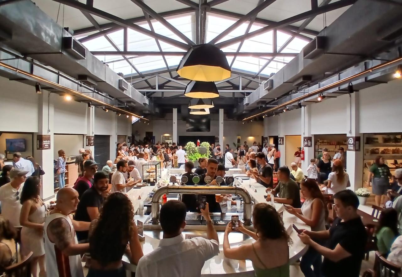 O novo Mercadinho São José no dia da inauguração: moradores celebram centro gastronômico mas temem trânsito e desordem urbana (Foto: Marcos de Paula / Prefeitura do Rio)