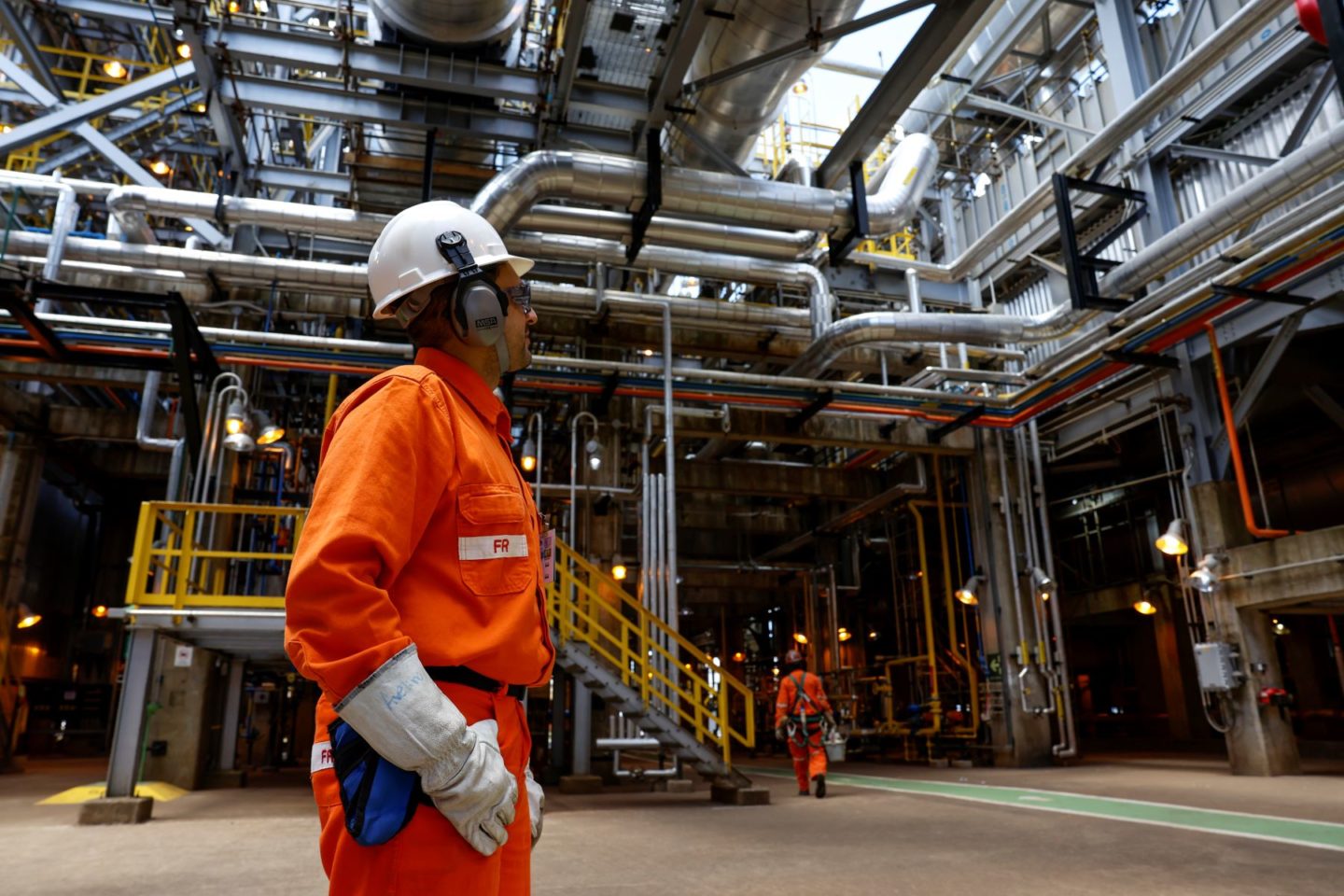 Refinaria Abreu e Lima, da Petrobras, em Pernambuco: Plano Clima do Brasil prevê aumento das emissões em produção e consumo de energia (Foto: Fernando Frazão / Agência Brasil - 01/11/2024)