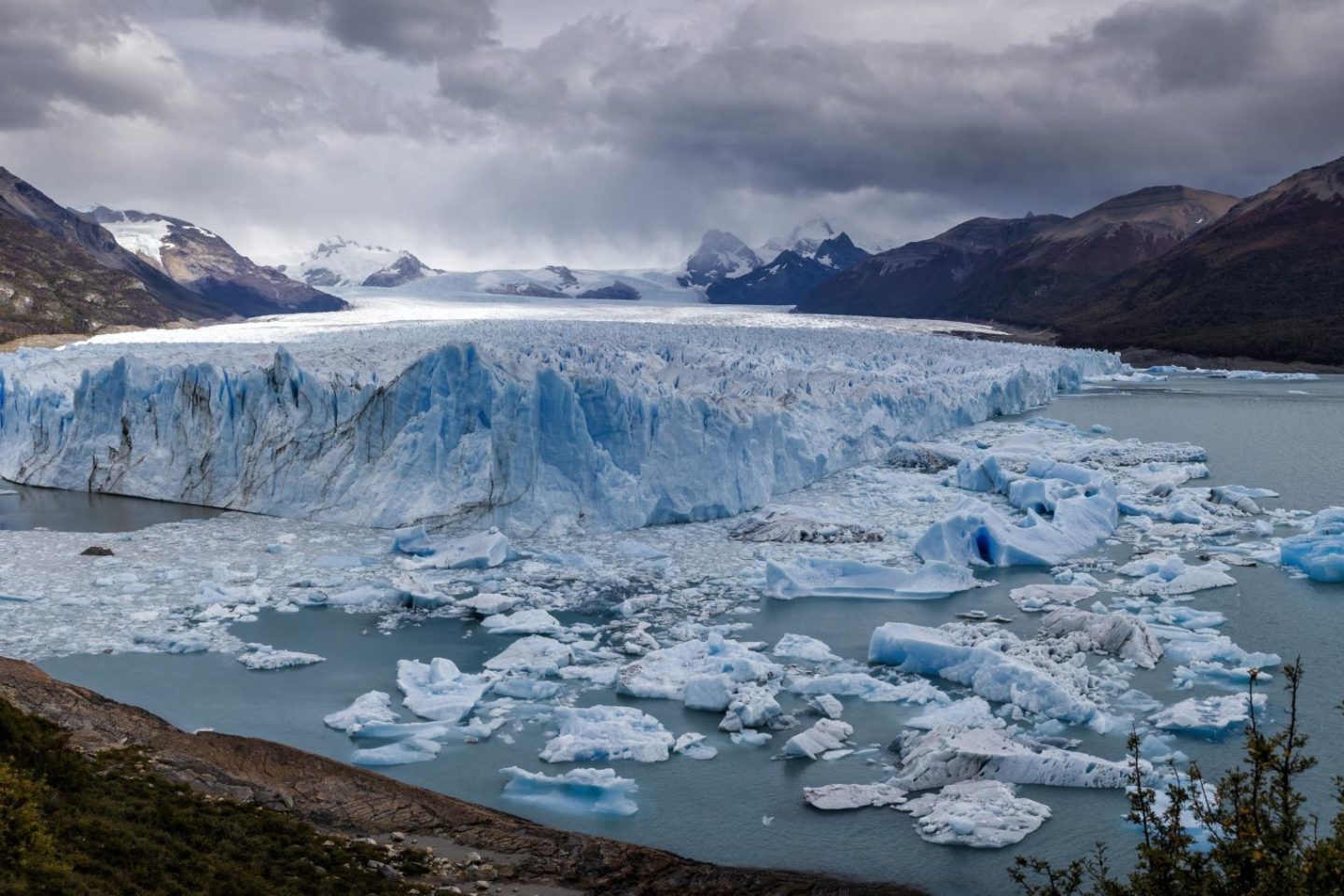 Geleiras derretendo em parque no sul da Argentina: relatório de agência da ONU para COP30 aponta que concentrações de gases de efeito estufa e calor nos oceanos estão a caminho de novos recordes (Foto: Ignacio Bruno / WMO 2026 Calendar Competition)
