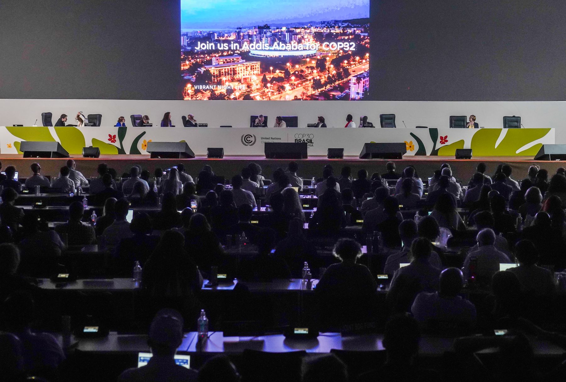 Apresentação de Adis Abeba, capital da Etiópia e primeira cidade africana a sediar uma COP em 2027: indicadores das medidas de adaptação às mudanças climáticas ainda alvo de polêmicas (Foto: Rafa Neddermeyer / COP30)