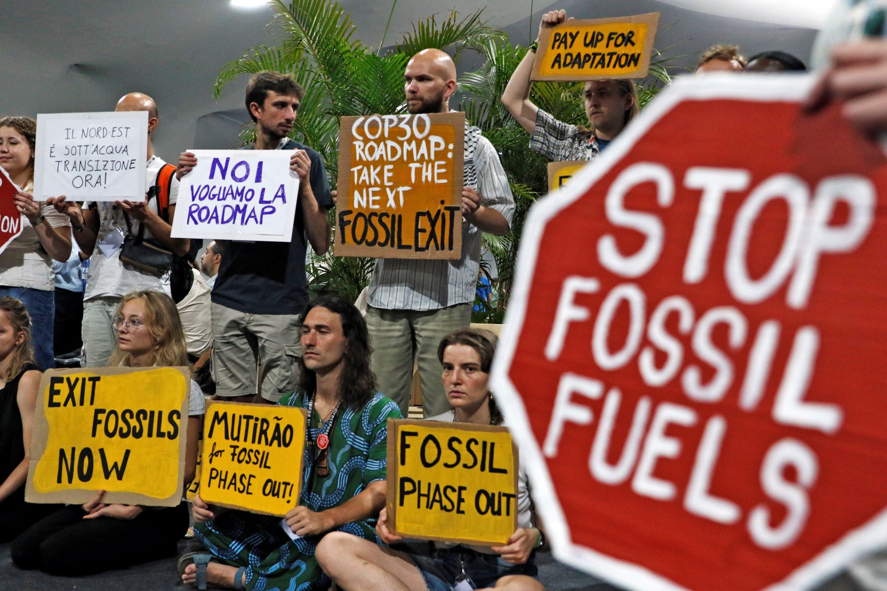 Ambientalistas pedem fim dos combustíveis fósseis na Zona Verde da COP30: países lançam aliança (Foto: Foto: Bruno Peres / Agência Brasil)
