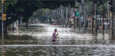 Canoas, na Região Metropolitana de Porto Alegre, submersa após dias seguidos de tempestade: maior desastre climático do Rio Grande do Sul matou 183 pessoas; 27 ainda estão desaparecidas (Foto: Rafa Neddermeyer / Agência Brasil - 18/05/2024)