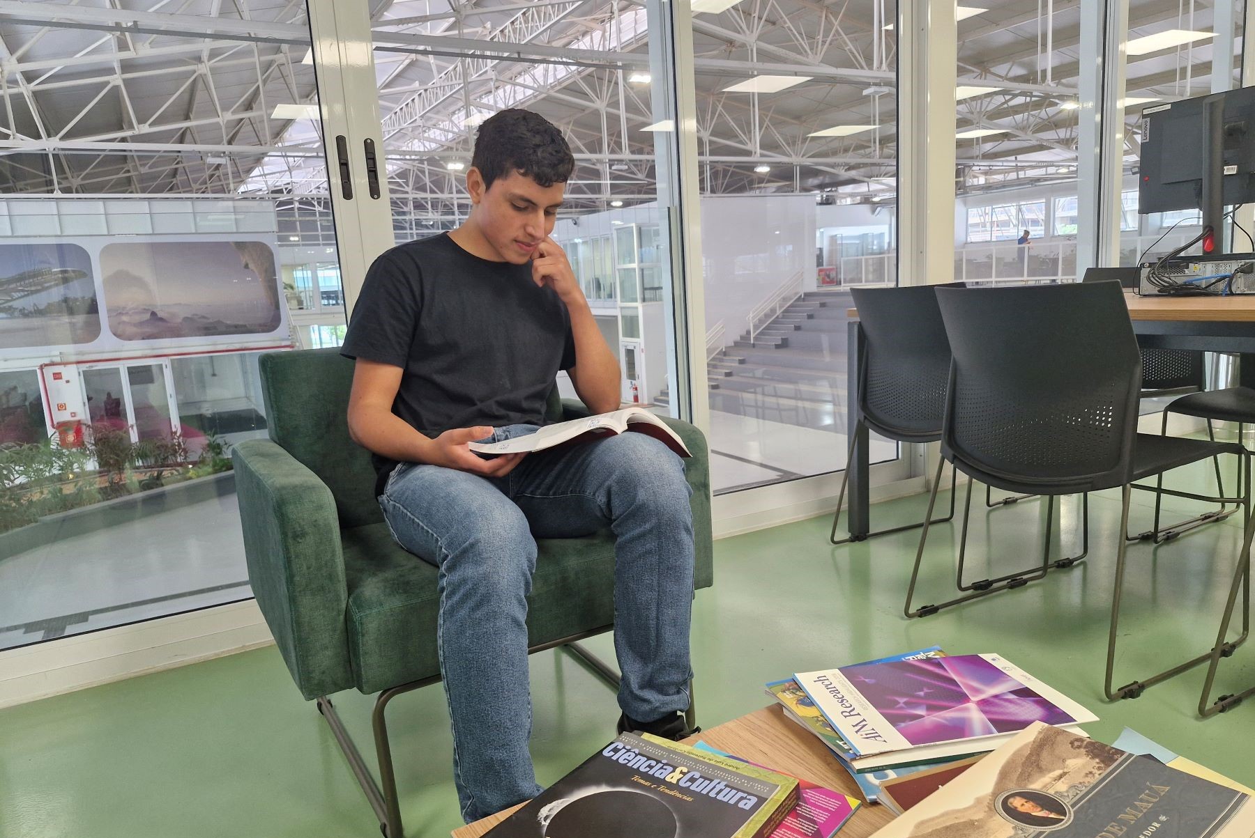 Bruno Pereira, 19 anos, estudando no Impa Tech: da escola pública em Campo Grande (MS) para a graduação em matemática (Foto: Ana Carolina Ferreira)