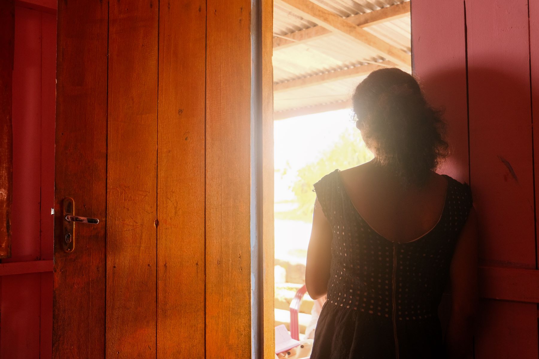 Silene na casa da avó: abuso sexual, gravidez de risco e investigação sem conclusão (Foro: Deyse Cruz-Noronha / AzMIna)
