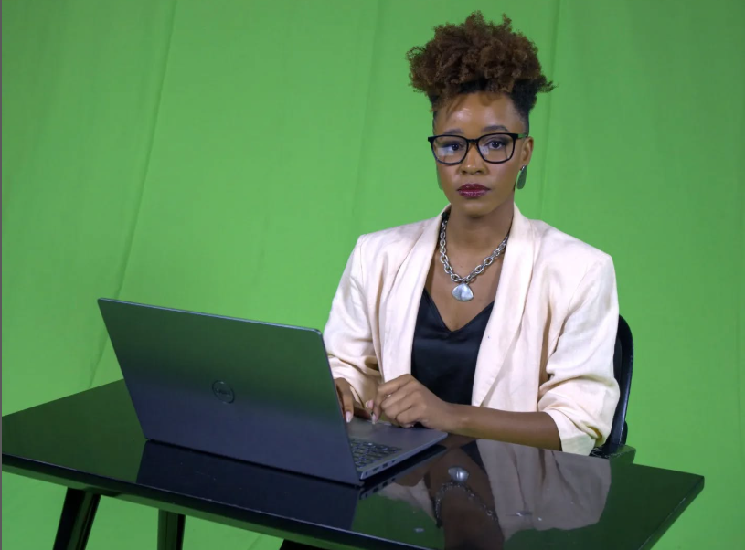 Nathália começou a se interessar pelo tema na graduação; documentário rendeu minissérie sobre adultização de meninos (Foto: Reprodução)