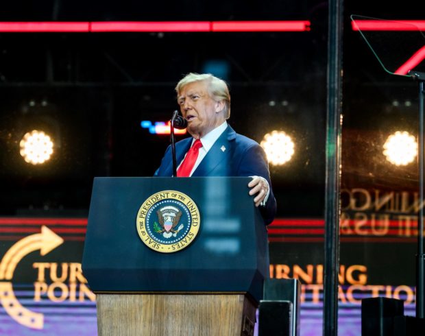 Donald Trump e a nova era do macartismo: caça às bruxas e listas negras