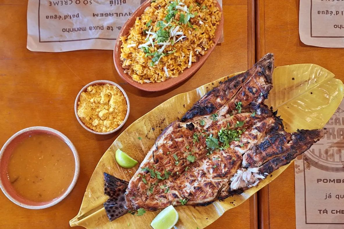 Tambaqui do Pescados na Brasa: em tempos de COP30, sabores do Pará no Rio de Janeiro (Foto: Divulgação)