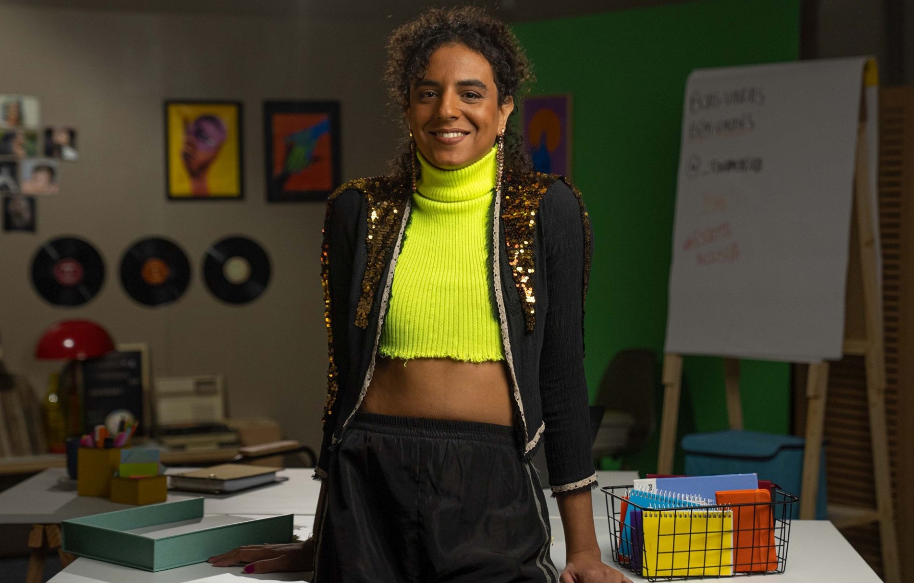 A empreendedora social e ativisa Antonia Moreira na Universidade de Columbia em Nova York: primeira brasileira negra e trans a participar do Human Rights Advocates Program (Foto: Reprodução / Redes Sociais)