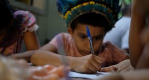 No Amazonas, a urgência de uma educação escolar indígena