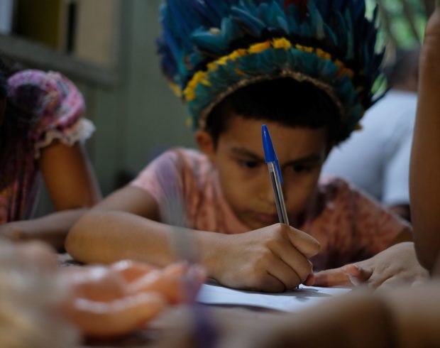 No Amazonas, a urgência de uma educação escolar indígena