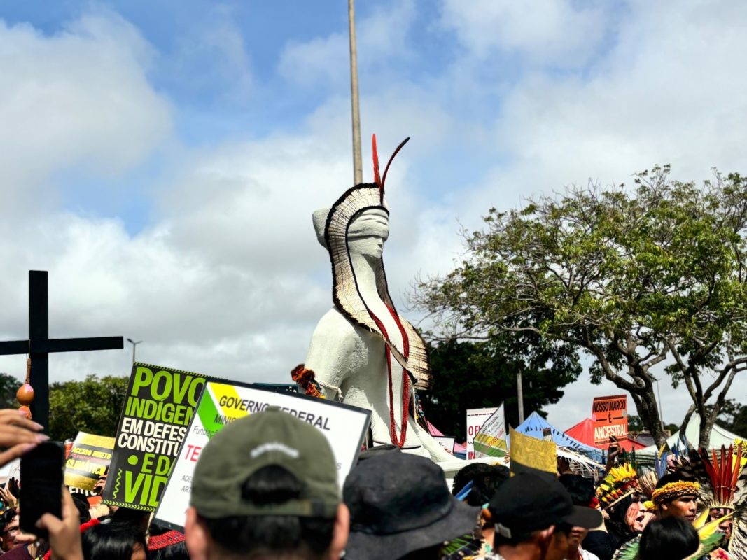 Manifestação de indígenas em Brasília: lideranças querem demarcação de terras e outros direitos na pauta da COP30 (Foto: CIR - 05/06/2025)